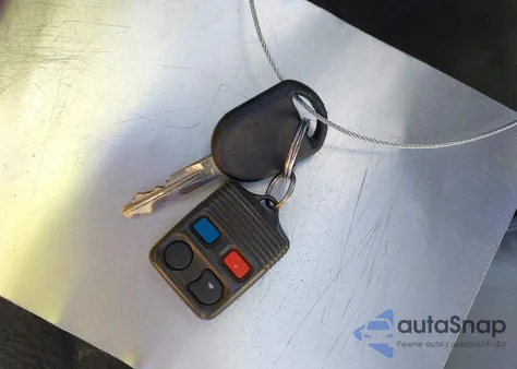 2003 Ford Crown Victoria Lx from USA, damaged, VIN 2FAFP74W33X149267